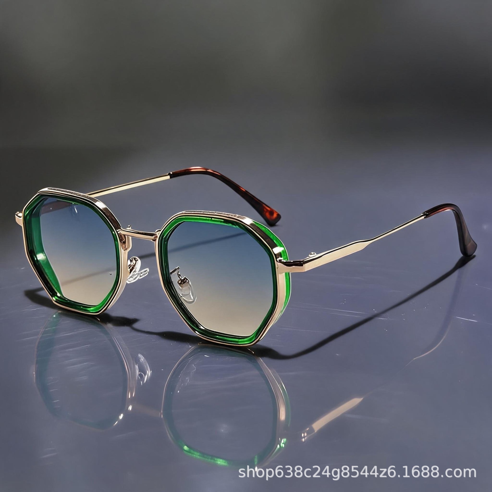 Street Fashion High End - แว่นกันแดดทรงเหลี่ยมโลหะสไตล์เรโทร แฟชั่น Old Money สำหรับถ่ายรูปสตรีท แว่นกันแดดผู้หญิง
