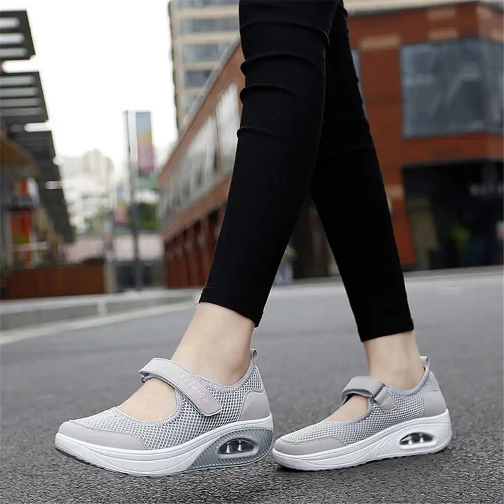 Guangzhou Street Fashion - 36-41 Demi-Seasonรองเท้าผ้าใบสีเดินสเก็ตตะกร้ารองเท้าสําหรับชายกีฬาHigh-Techรองเท้าผ้าใบ 2025new Bityการฝึกอบรม